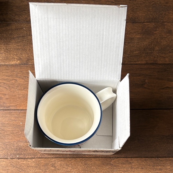 Roots Red and Blue Cabin Ceramic Mug brand new never used new with tags - Picture 4 of 6